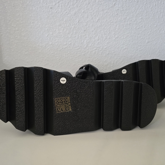 NWOT ASOS Lamoda Black Flatform Sandals - Picture 7 of 8